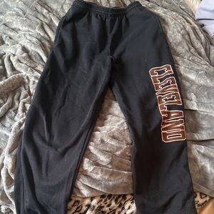 Women’s wide leg medium Cleveland black sweatpants